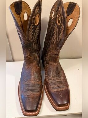 Men’s Ariat Cowboy Boots